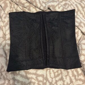 Maidenform Black Patterned Shapewear